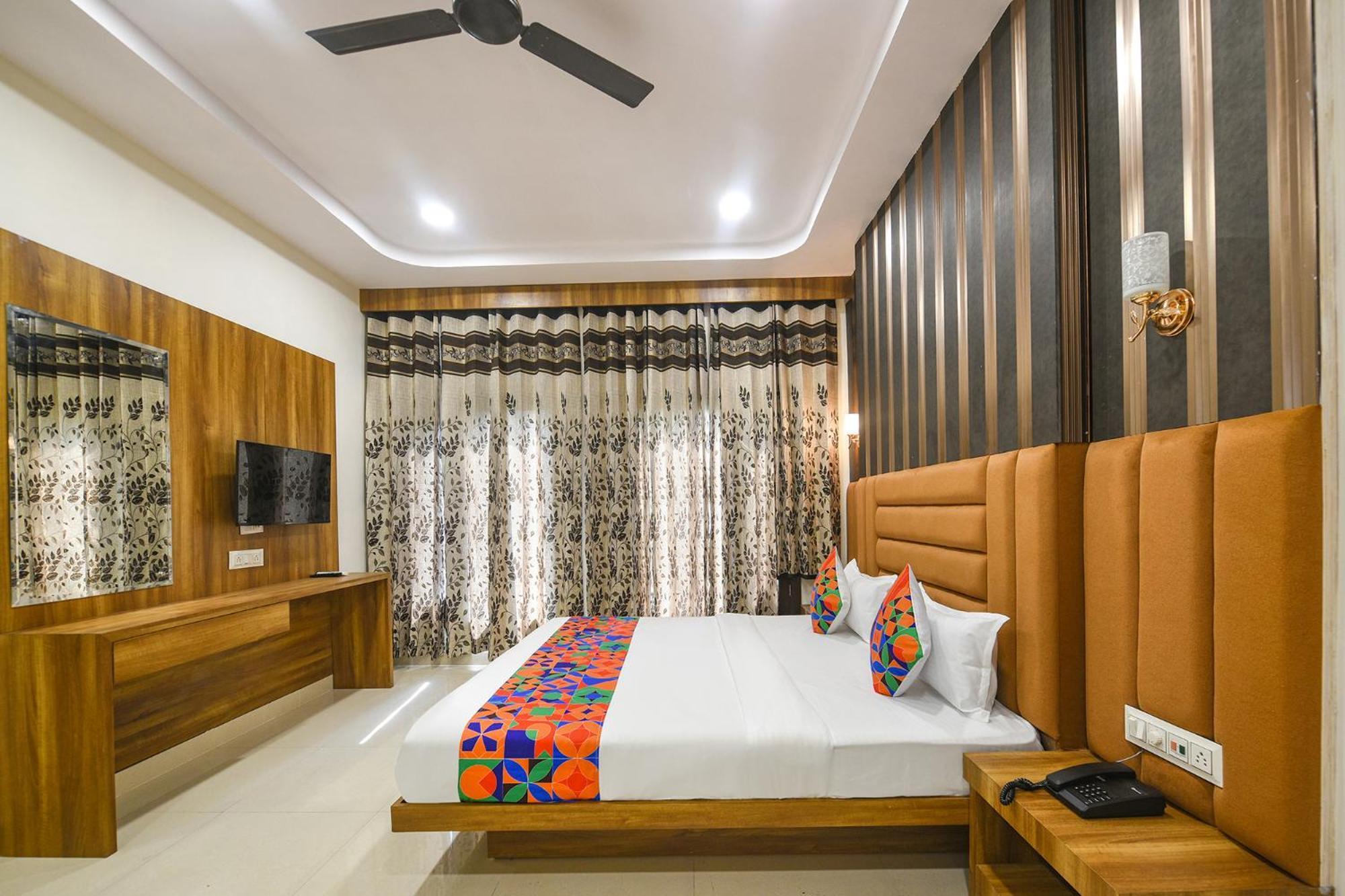 Fabhotel Golden Tree Amritsar Exterior foto